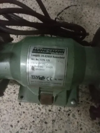 Lijadora de banco Mannesmann 150W fonsiona perfect