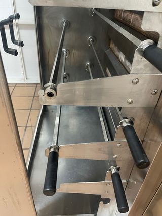 Máquina de pollos a l’ast marca MCM