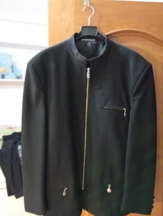 Traje de hombre negro