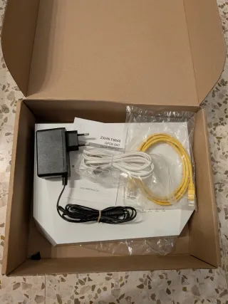 Router WiFi 6 ZTE F6640