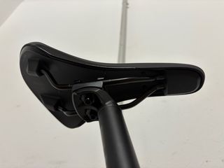 Sillín Fizik Aliante R5 Negro