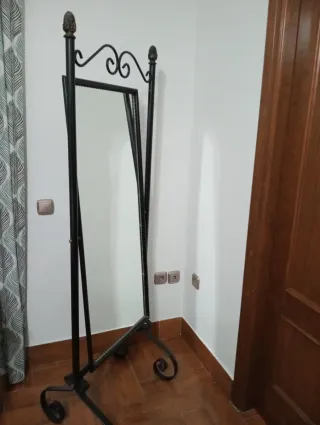 Specchio da terra in ferro battuto