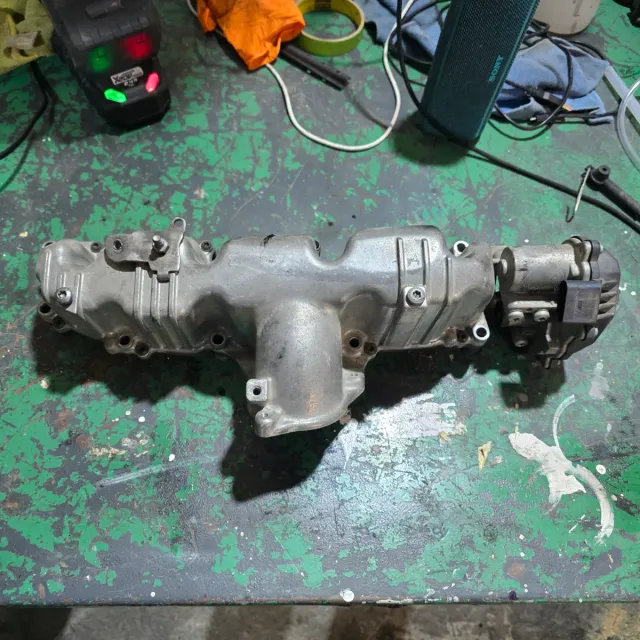 Colector de admisión 03L129711E