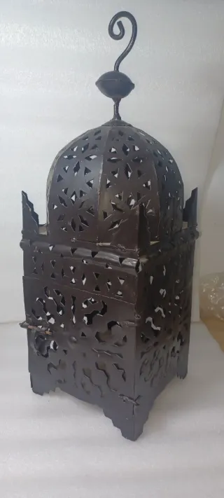 Portacandele artigianale in metallo