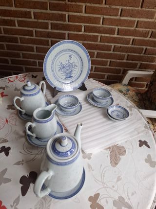 Set da tè in porcellana blu e bianca