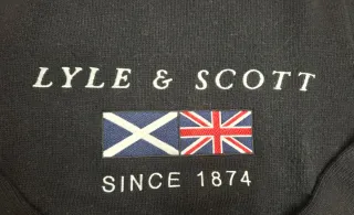 Maglione Lyle & Scott nero messo pochissime volte