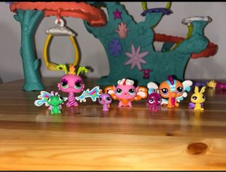 Circuito de muñecos con accesorios