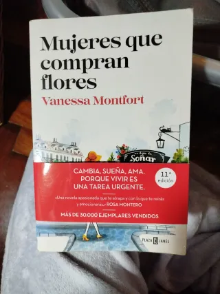 Mujeres que compran flores / Women Who Buy Flow...