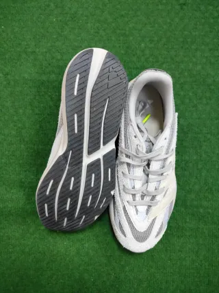 Scarpe Adidas uomo grigie e bianche