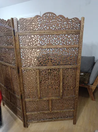 Biombo decorativo de madera tallada. Cabecero