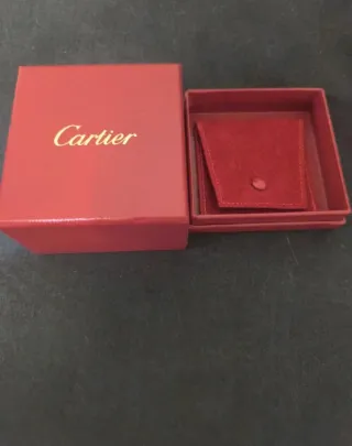 Scatola portagioie Cartier rossa con sacchetto per orecchini