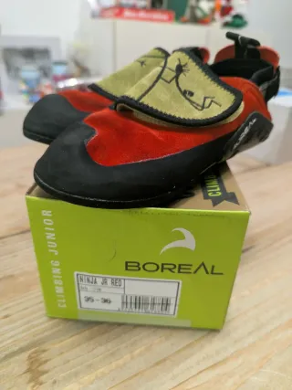 Zapatillas escalada.Pies de gato Niño Talla 35-36