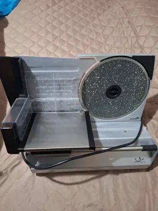 Cortafiambres Jata Electro Profesional