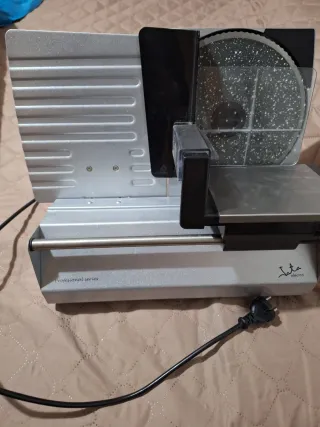 Cortafiambres Jata Electro Profesional