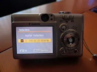 Cámara Canon Digital IXUS 50 Plata