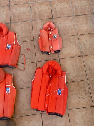 Pack 4 chalecos salvavidas LIVEMAR naranja