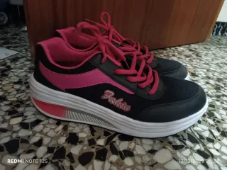 Zapatillas deportivas mujer 2 veces usado