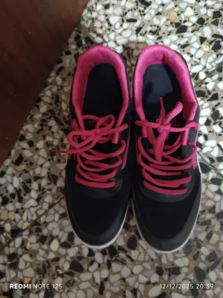 Zapatillas deportivas mujer 2 veces usado