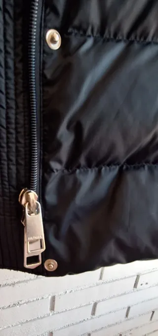 Piumino blu marino di Tommy Hilfiger