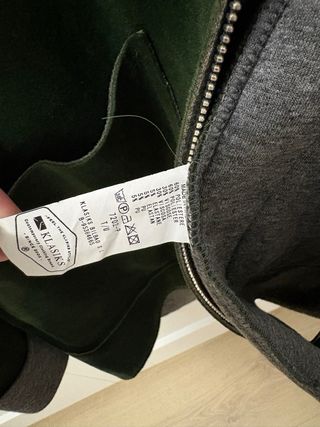 Parka de terciopelo verde con capucha