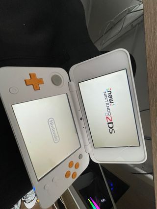 Nintendo 2DS XL Arancione/Bianco
