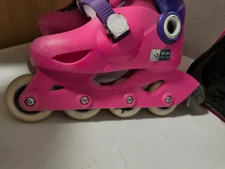 Patines ajustables niña Talla 28-30.