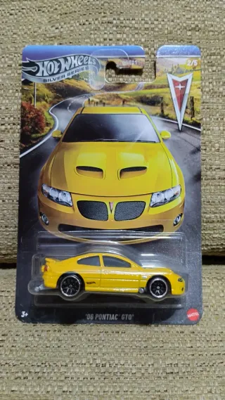 Hot Wheels '06 Pontiac GTO Silver Series.