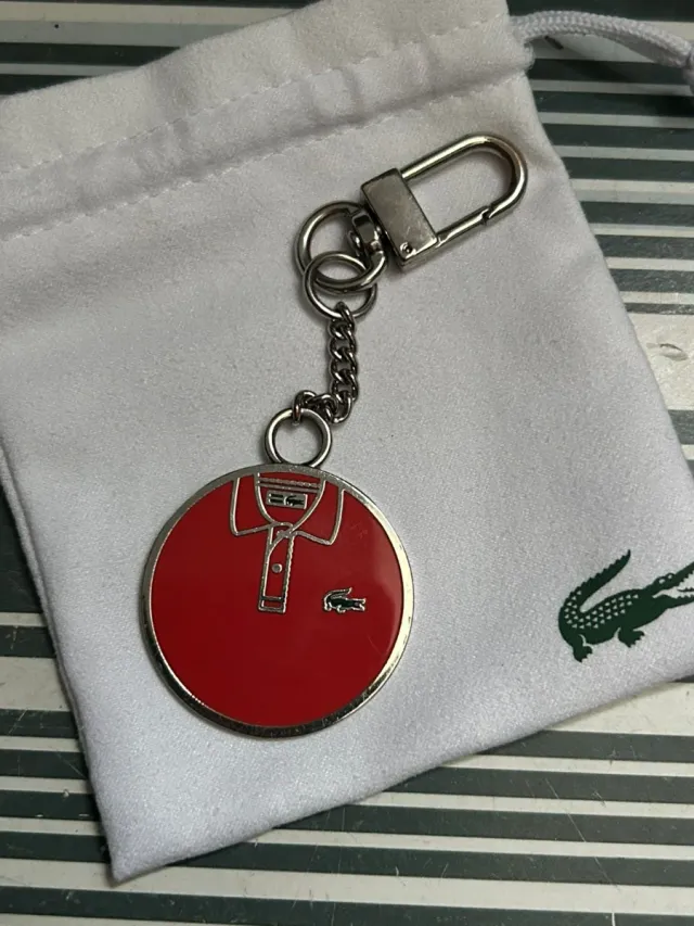 Llavero metálico Lacoste