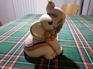 Famiglia di elefanti Thun