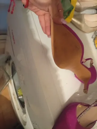 Zapatos Lodi Lila ,puestos dos horas