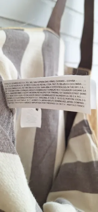 Bolso de lino de Adolfo Domínguez