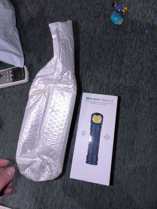 Olight Perun 3 Linterna frontal 3000 lúmenes