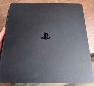 PS4 Slim 1TB Negra + 3 Juegos + 1 mando