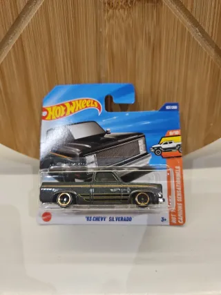 Hot Wheels '83 Chevy Silverado