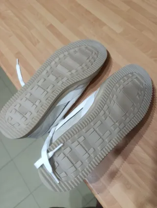 Zapatillas Zara Talla 46 Gris y Blanco