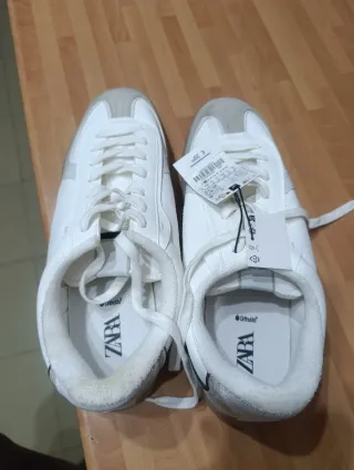 Zapatillas Zara Talla 46 Gris y Blanco