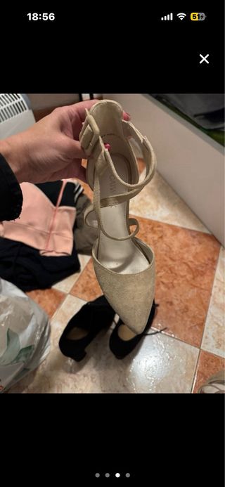 Zapatos de tacón beige talla 36