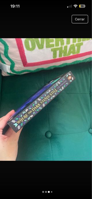 Libro Where the dark stands still