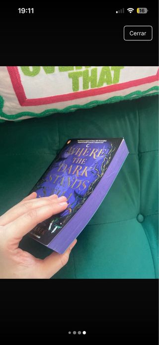 Libro Where the dark stands still