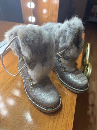 Botas NIS grises con pelo