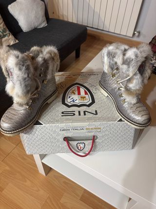 Botas NIS grises con pelo