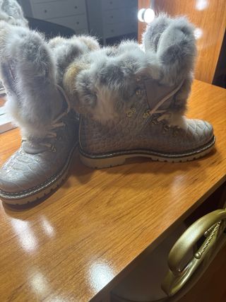 Botas NIS grises con pelo