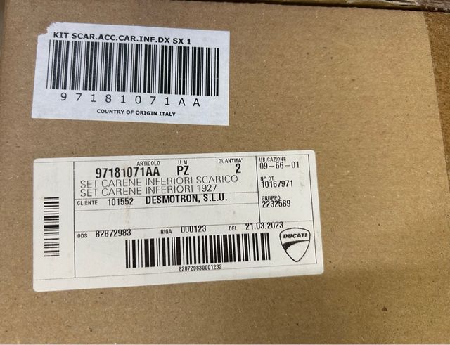 Ducati V4S set carenado inferior escape