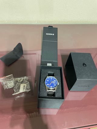 Reloj Nixon The Sentry Azul y Plateado