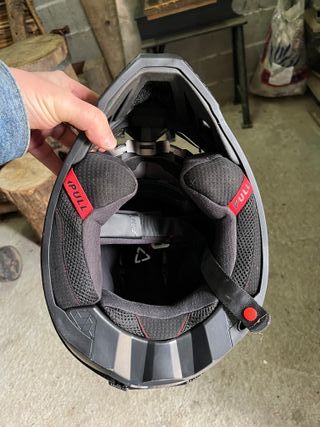 Casco Leatt 9.5 Carbono