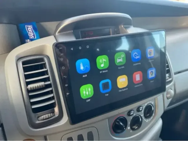 Radio Android Carplay Trafic Vivaro Nueva