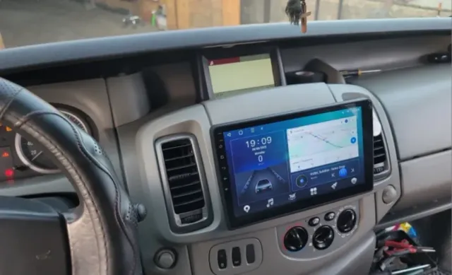 Radio Android Carplay Trafic Vivaro Nueva