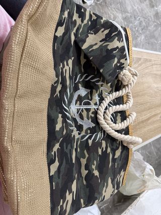 Bolso de lona con camuflaje y cuerda