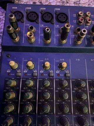 Mixer audio Yamaha MG10/2