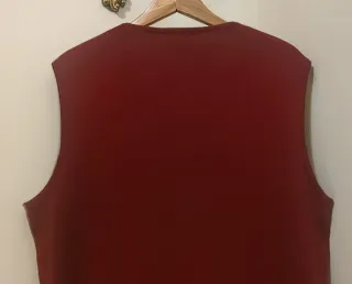 Chaleco de punto con botones